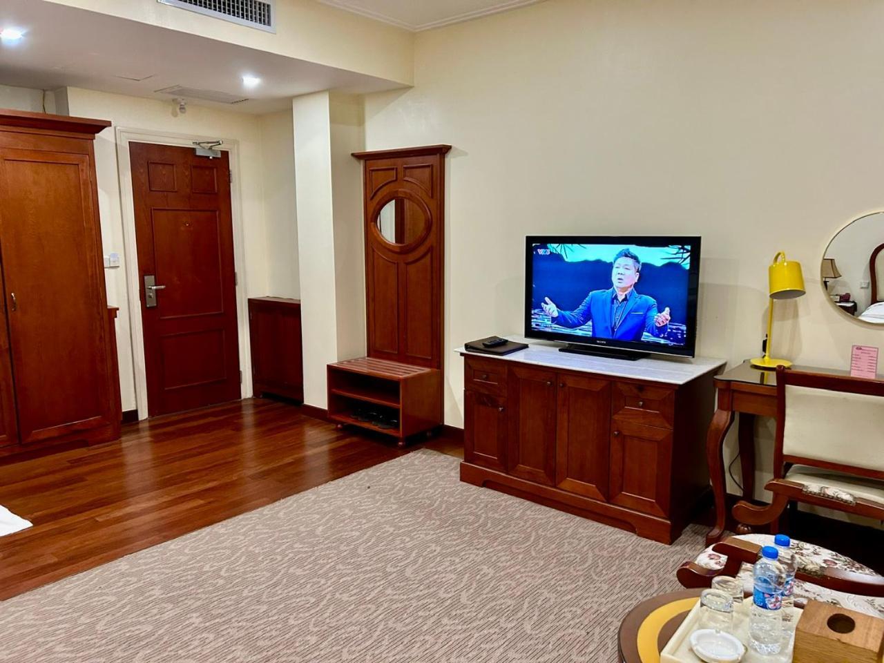 Khach San Sa Chi - Mong Cai Hotell Exteriör bild