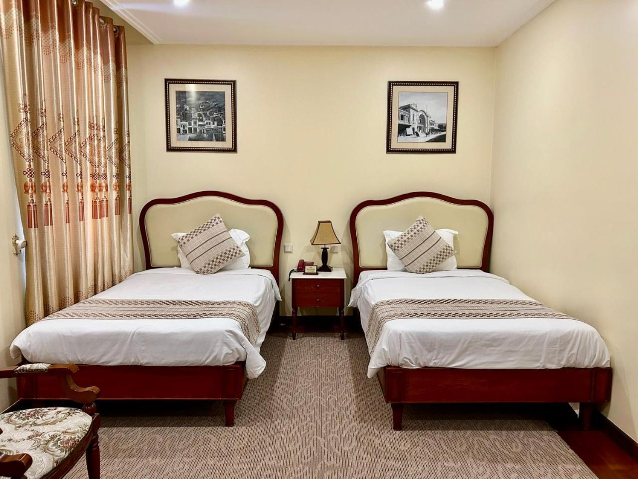 Khach San Sa Chi - Mong Cai Hotell Exteriör bild